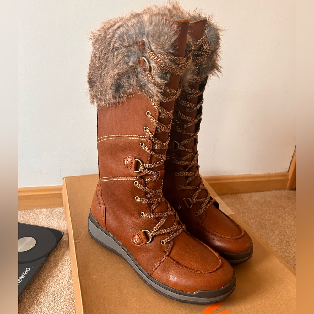 Merrell Brown Fur-Lined Women's Boots